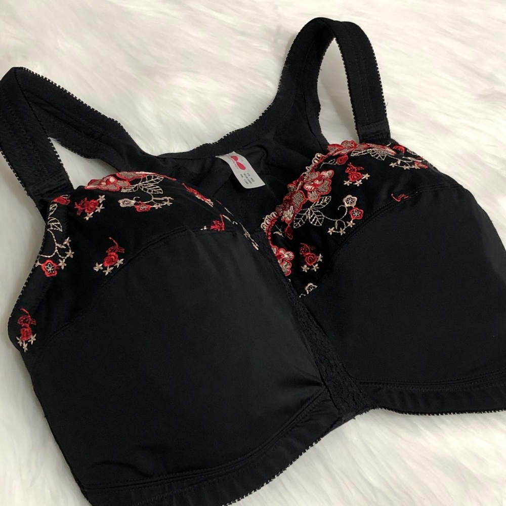 Fullglady embroidered bra